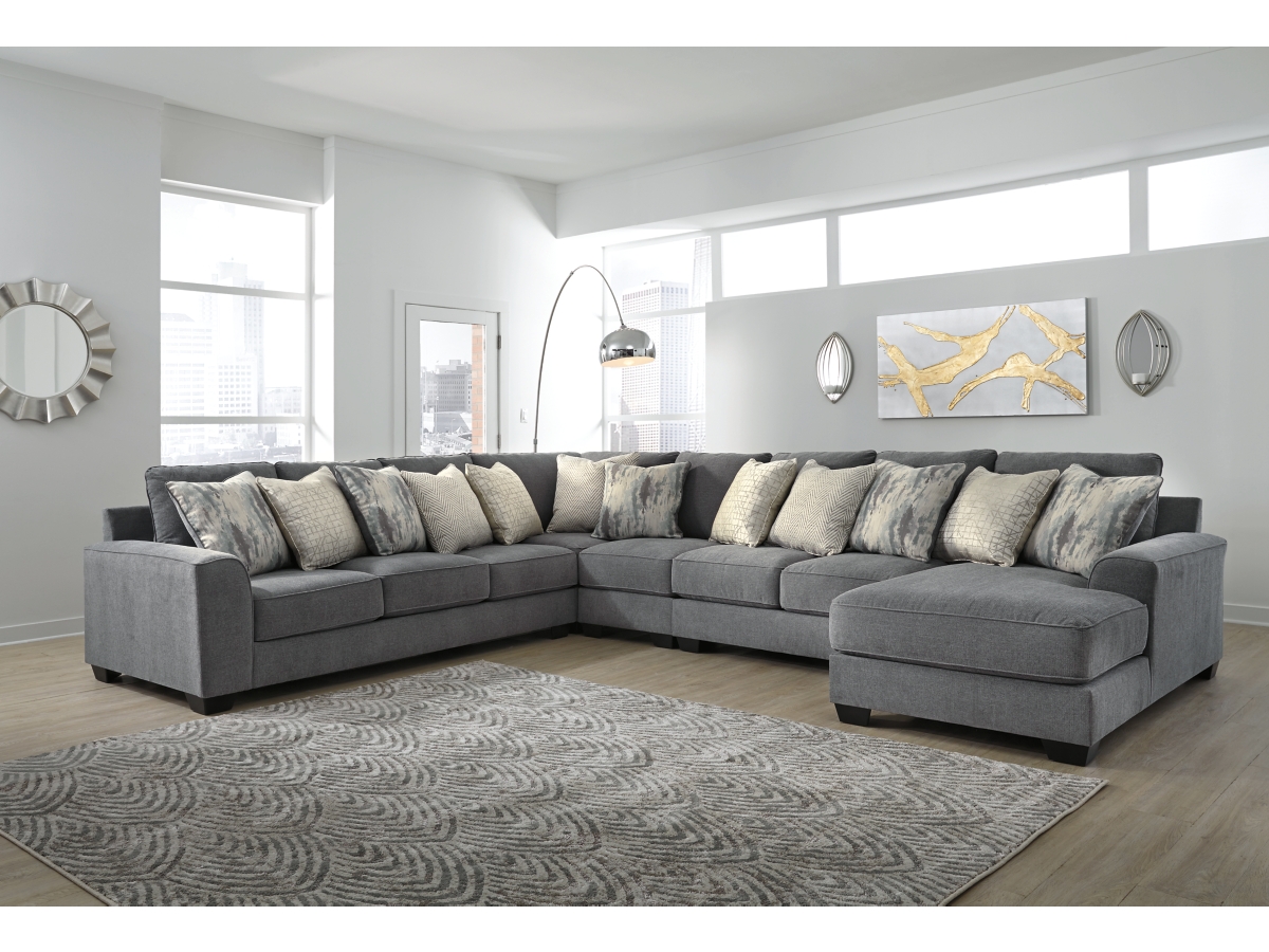 Castano 5 Piece Sectional With Chaise
