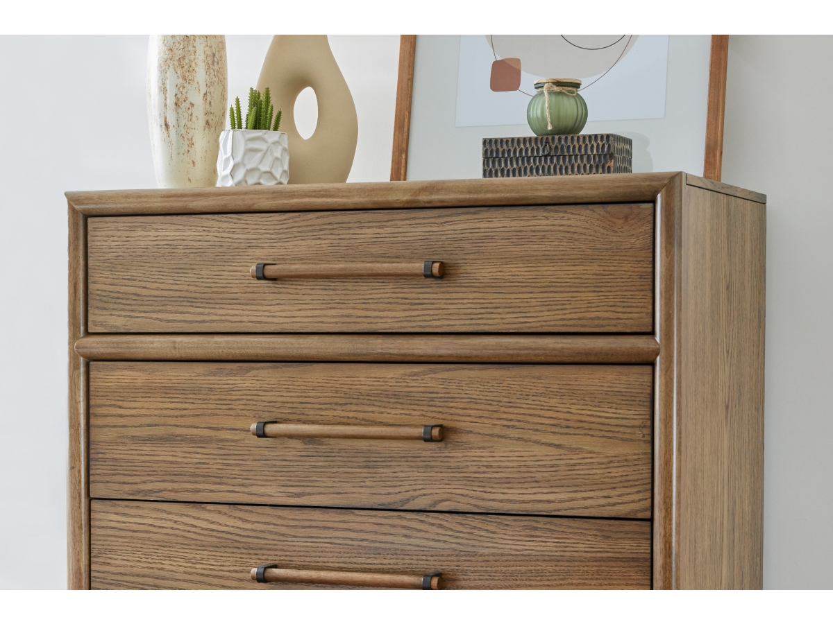 Roanhowe 5 Drawer Chest of Drawers | Ashley