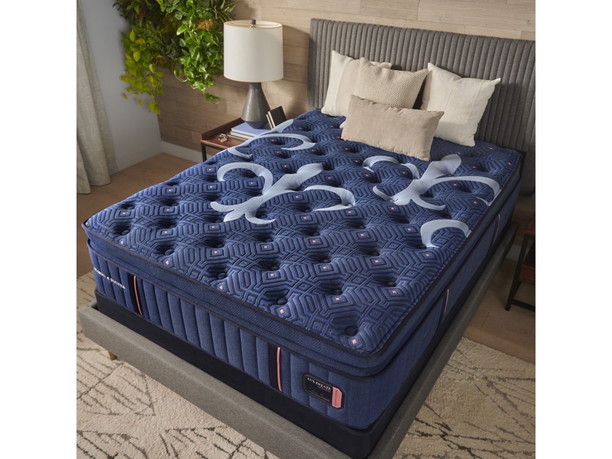Stearns & Foster® Lux Estate Collection Soft Pillow Queen