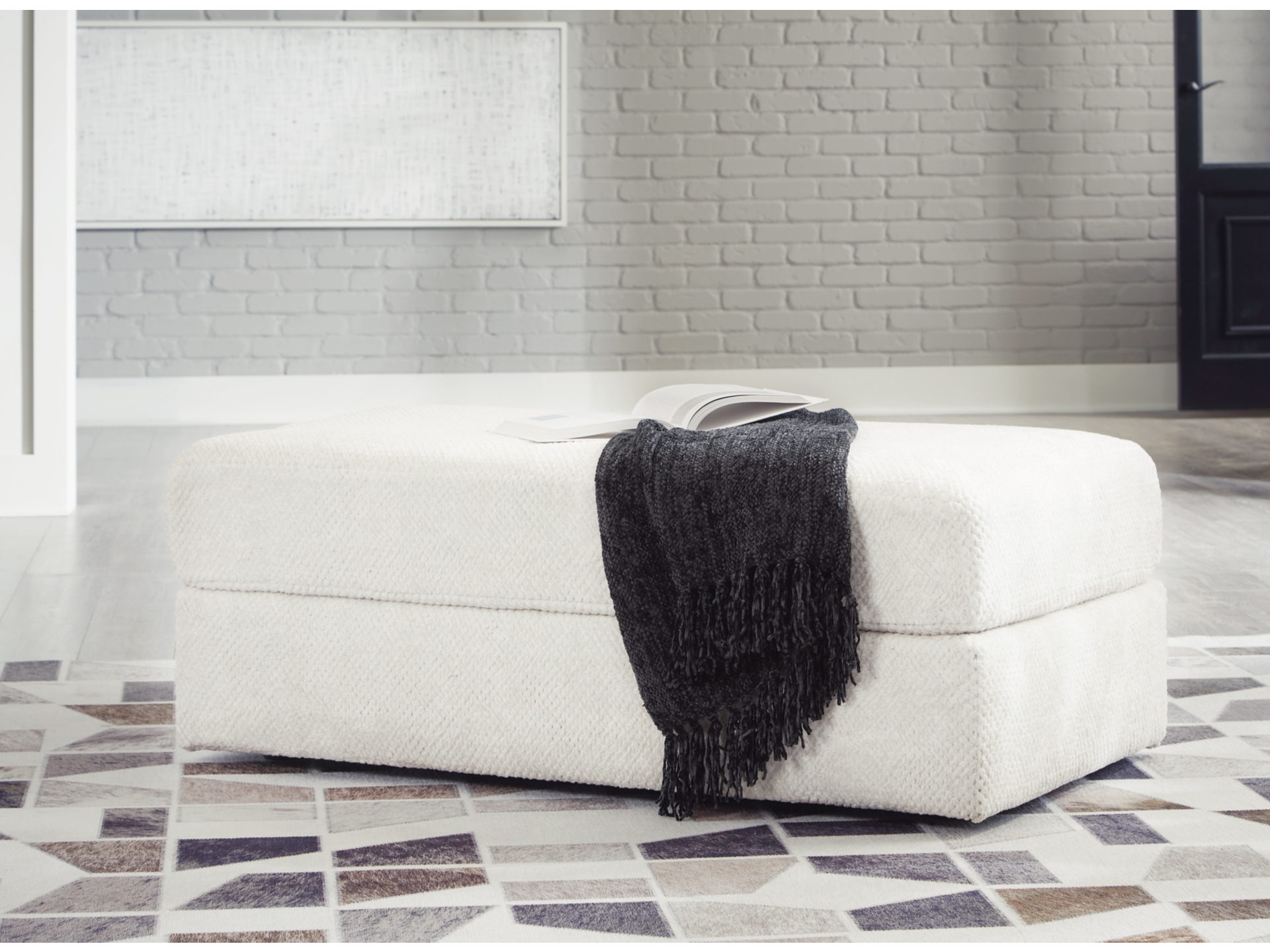 Image 3 of Karinne living room group Linen 