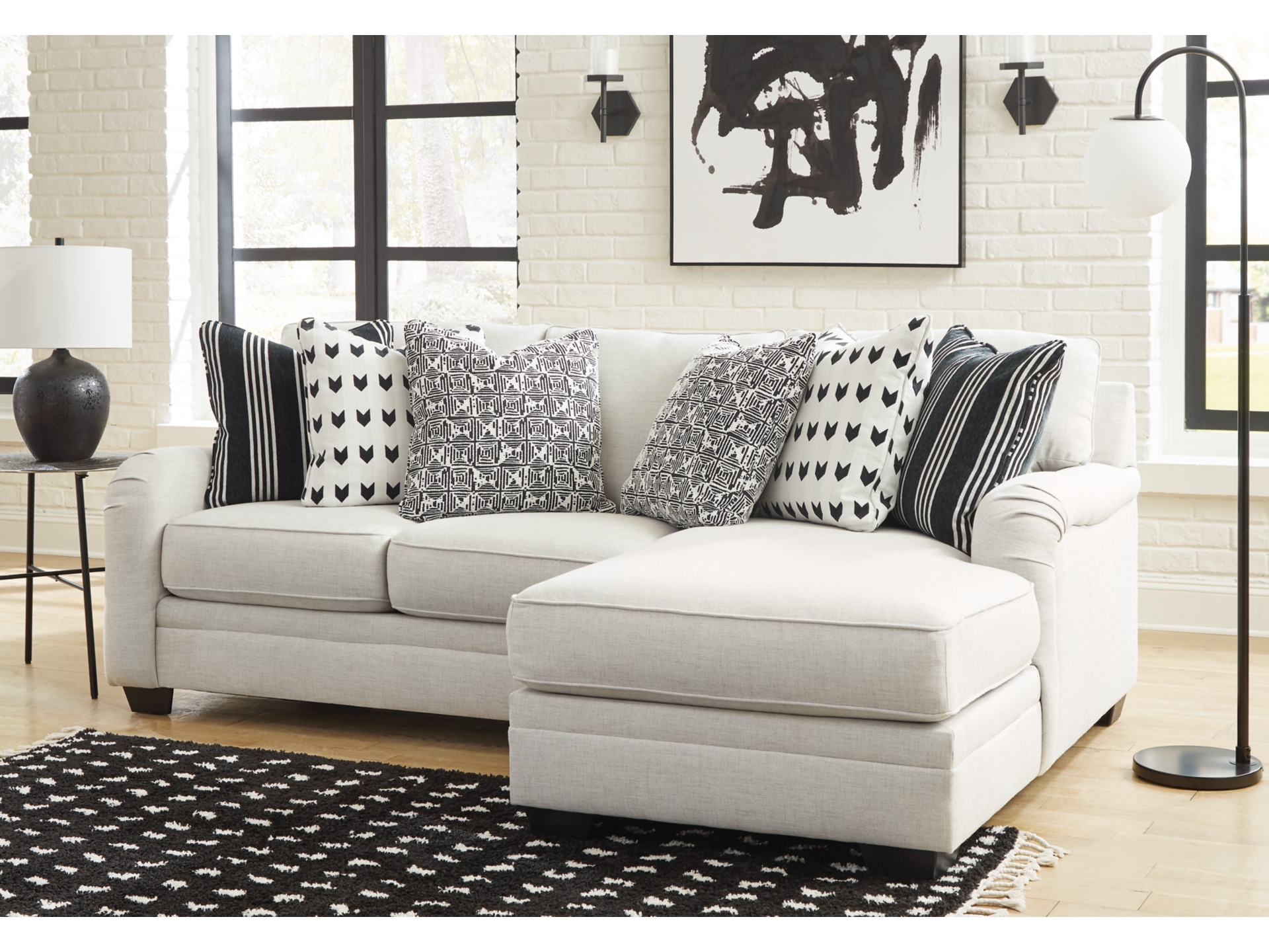 Image 4 of Huntsworth 4-Piece Sectional with Chaise