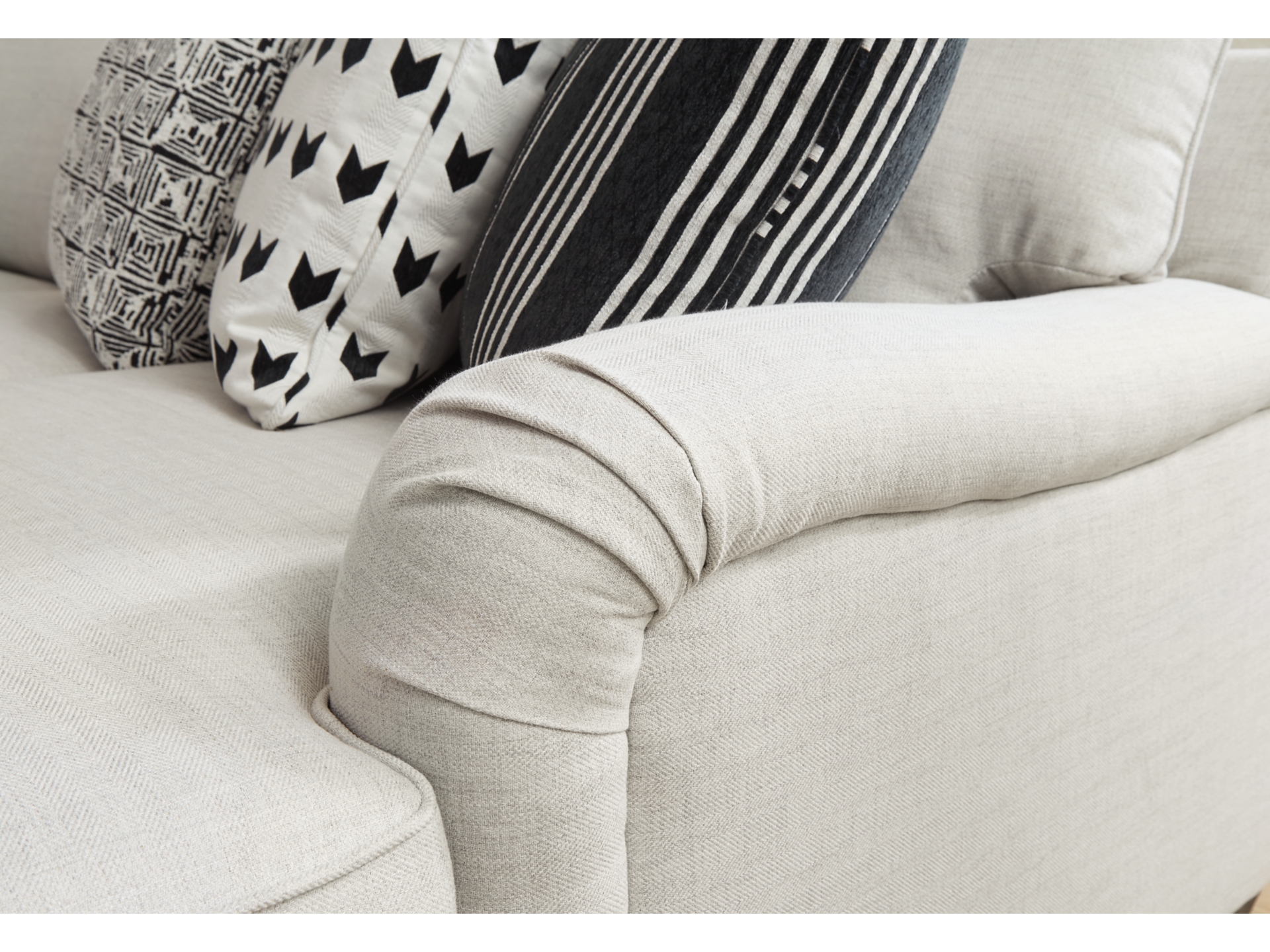 Image 2 of Huntsworth 4-Piece Sectional with Chaise
