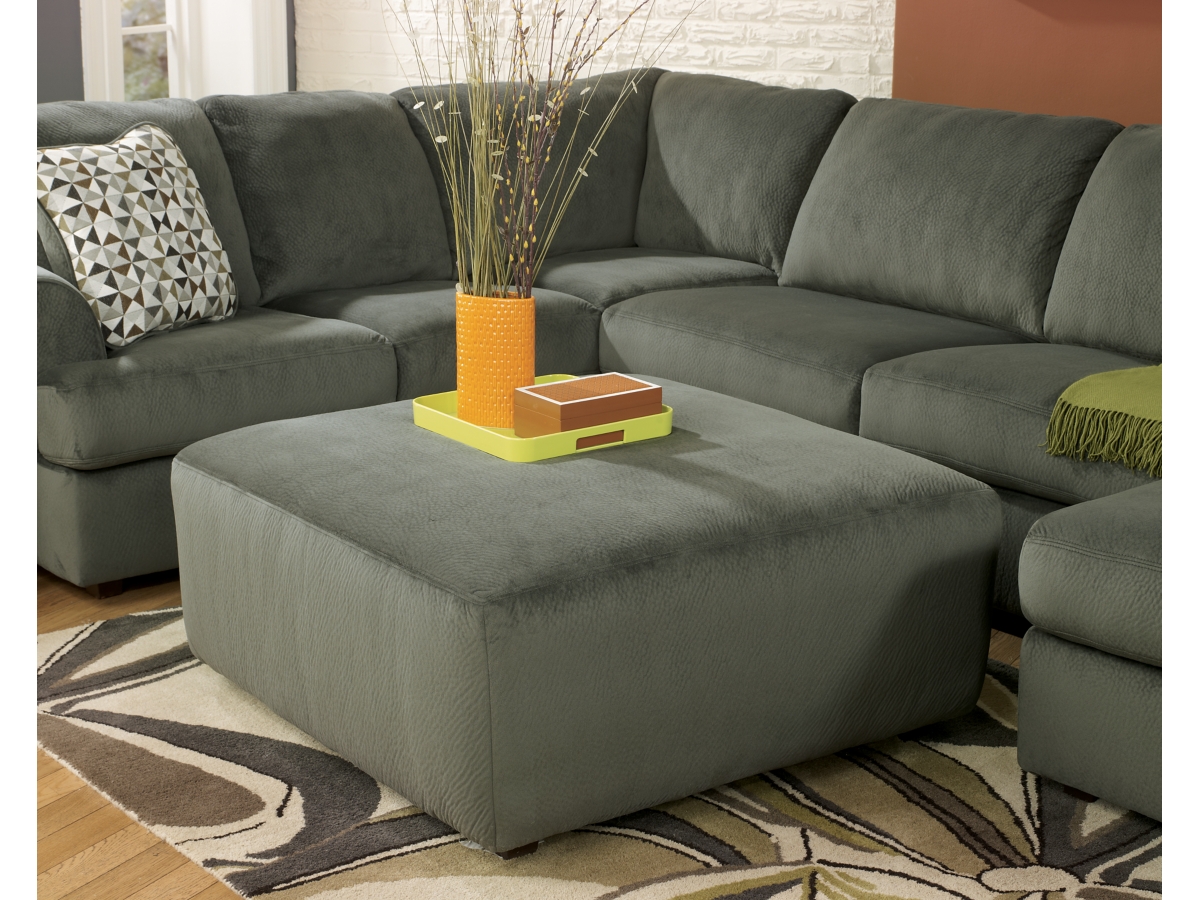 Jessa Place 3 Piece Sectional with Ottoman Ashley