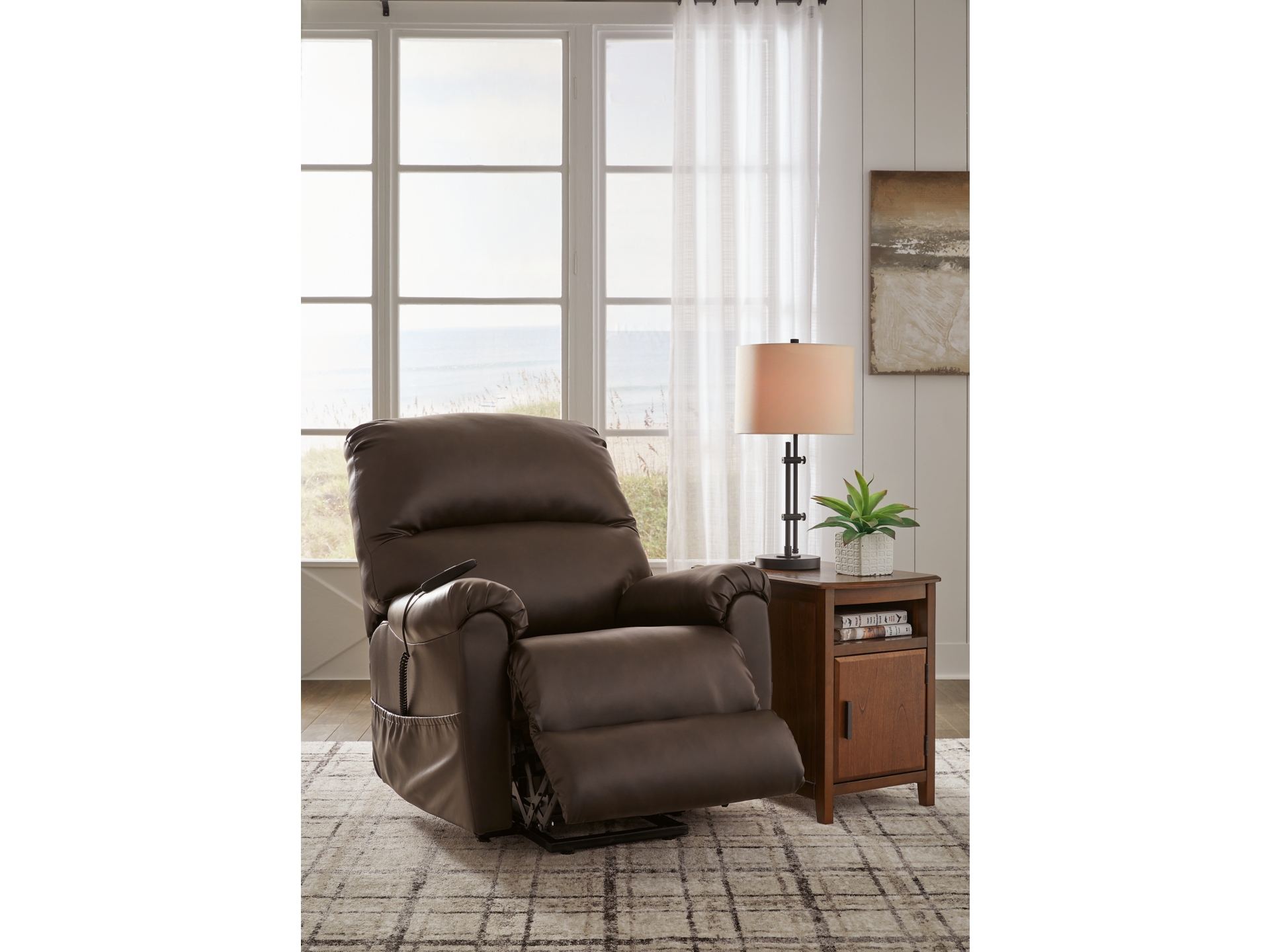 Image 1 of Shadowboxer Power Lift Recliner