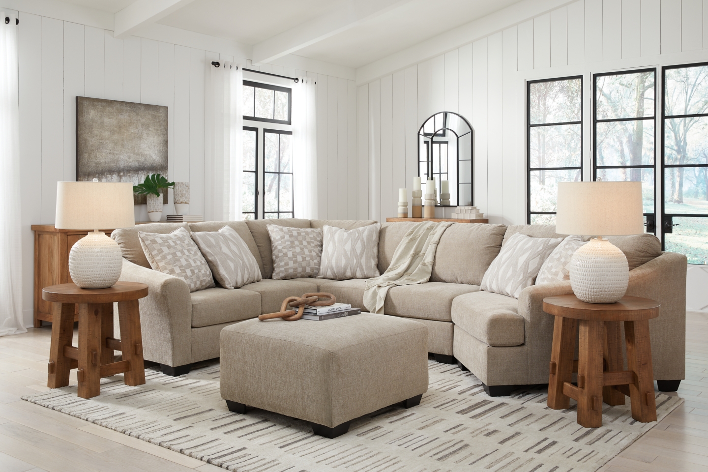 52705 Brogan Bay