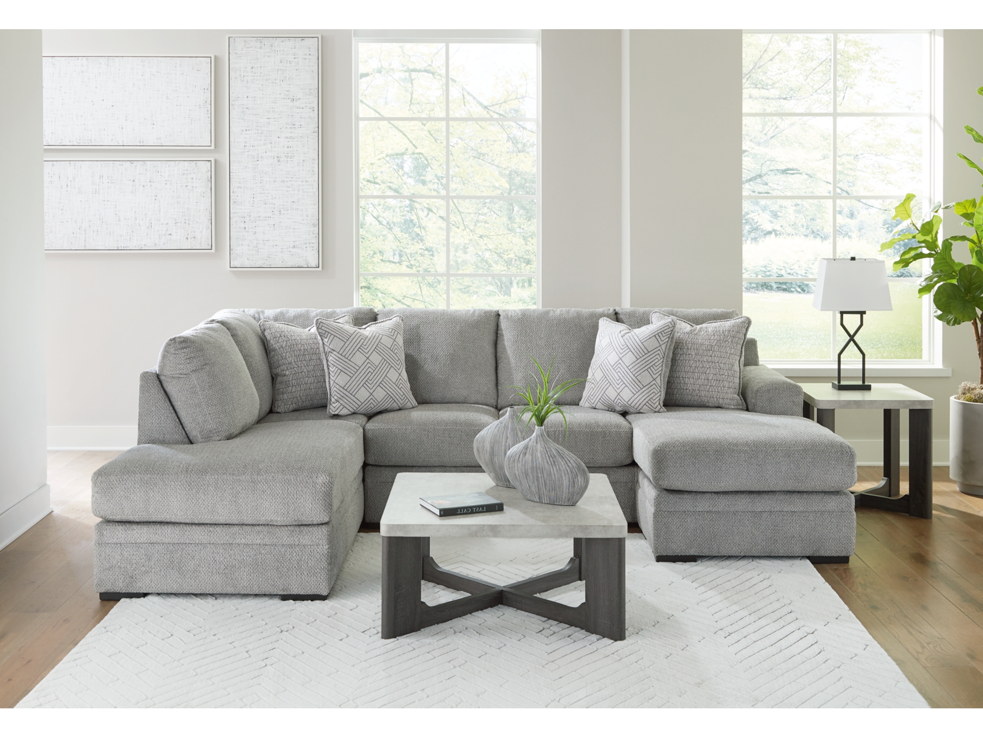 Image 1 of Casselbury 2-Piece Sectional with Chaise