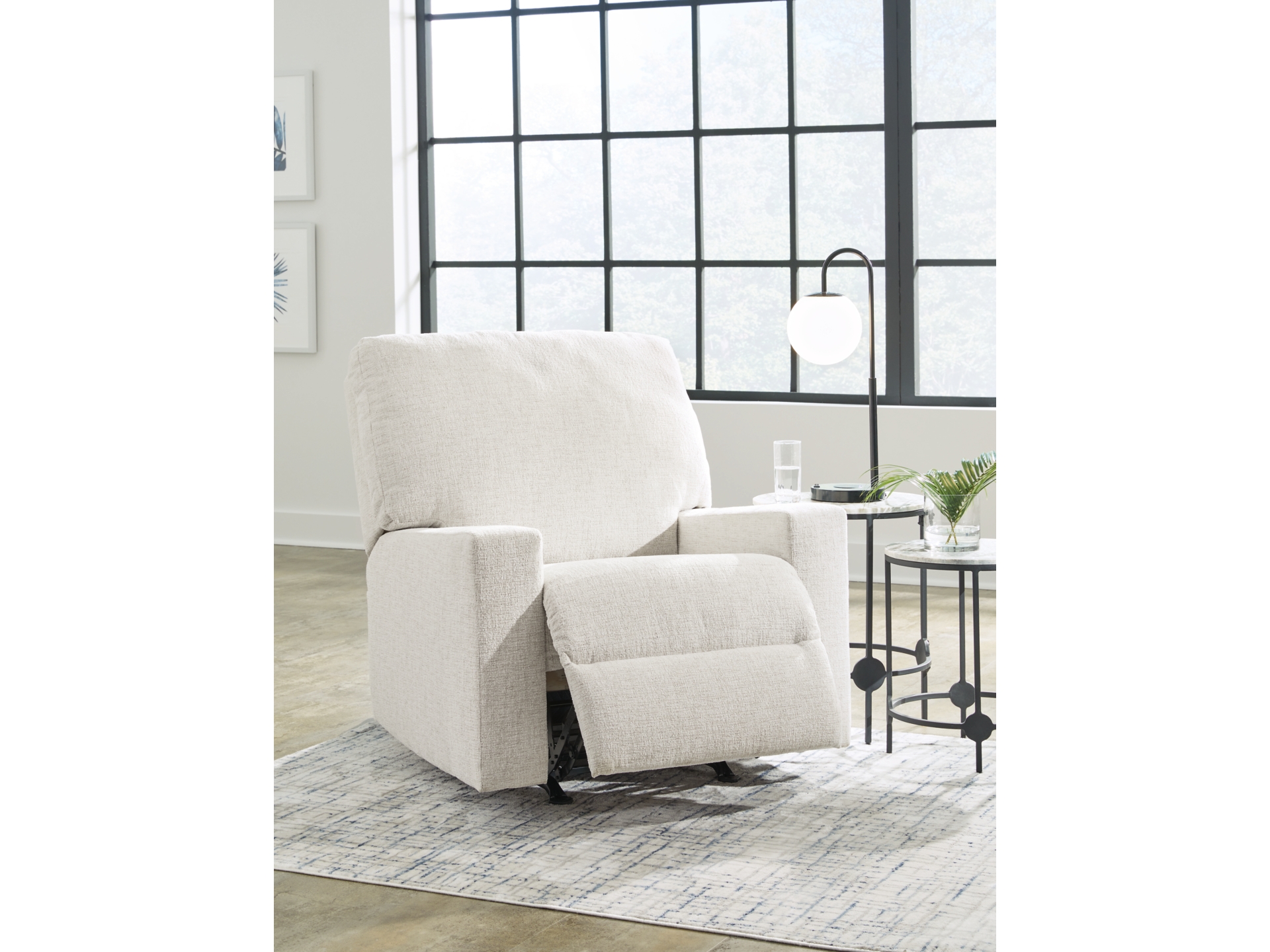 Image 1 of Rannis Manual Rocker Recliner Snow 