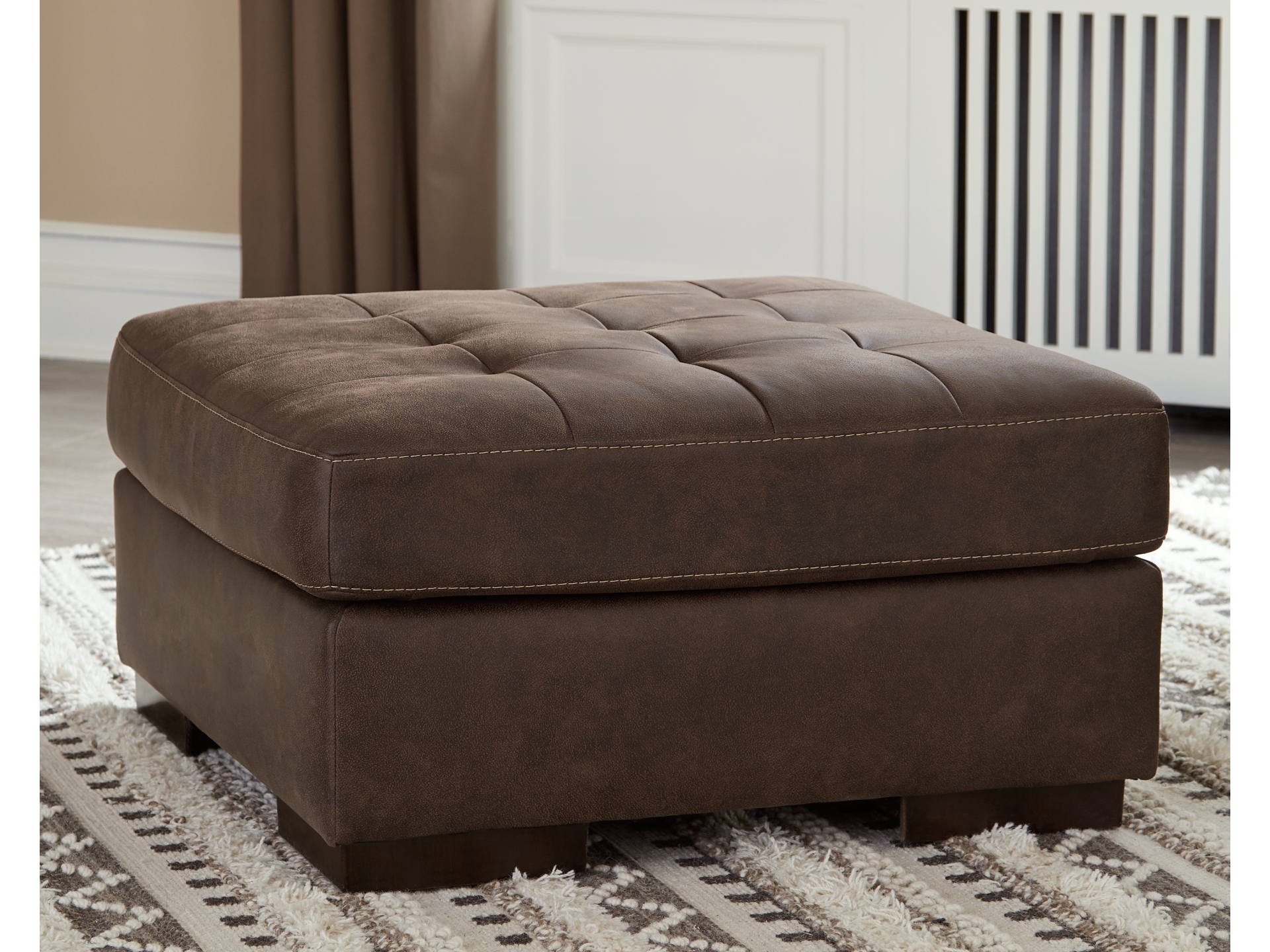 Image 4 of Maderla 2-Piece Sectional with Chaise chair and ottoman 