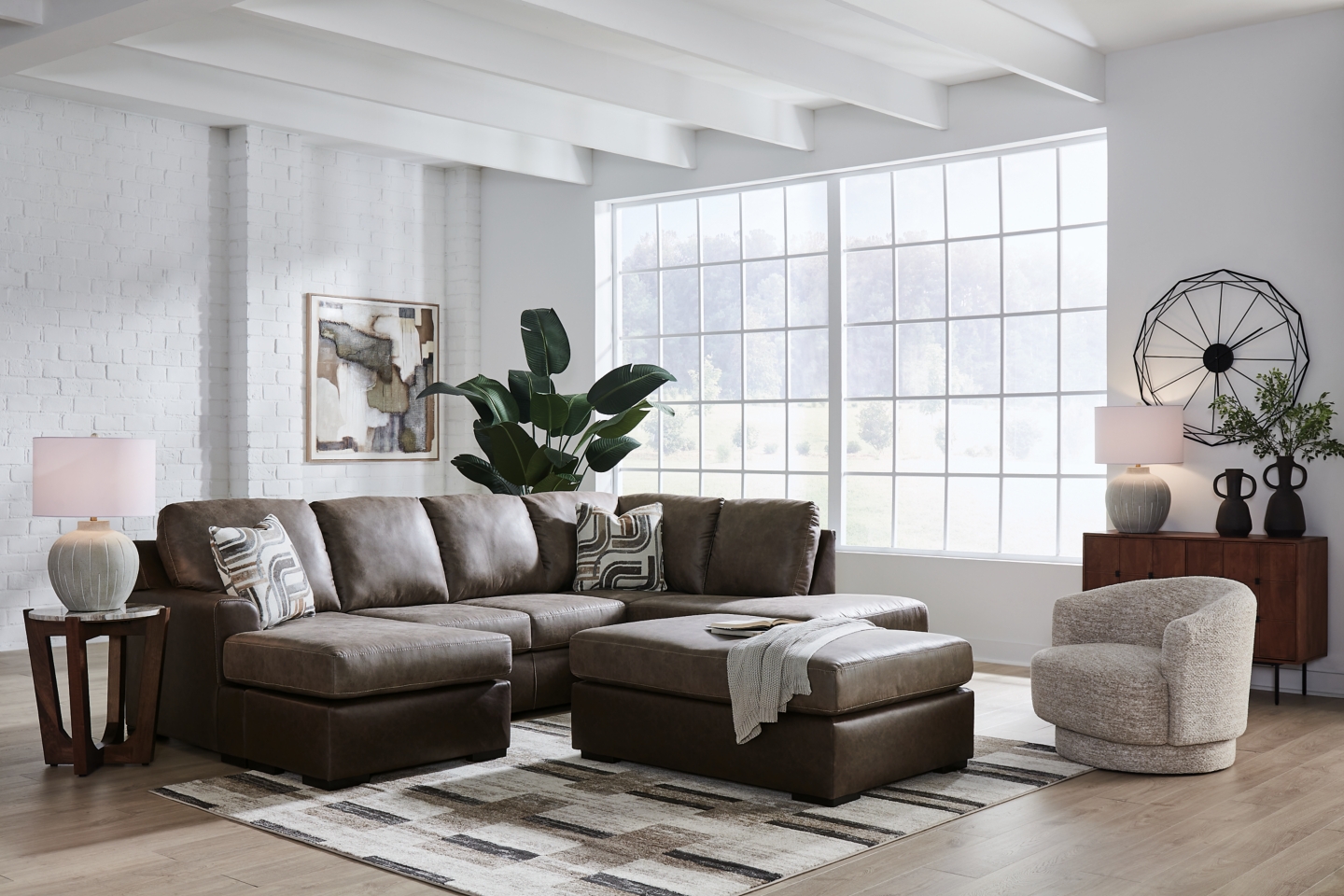 PC62703 Castille Way Image