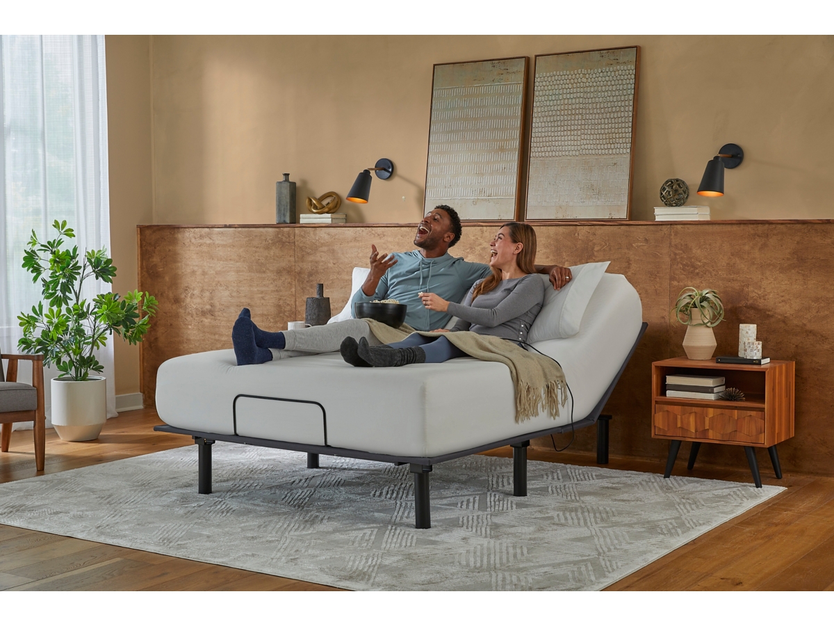 Serta Simmons Level 1 Queen Adjustable Base | Ashley