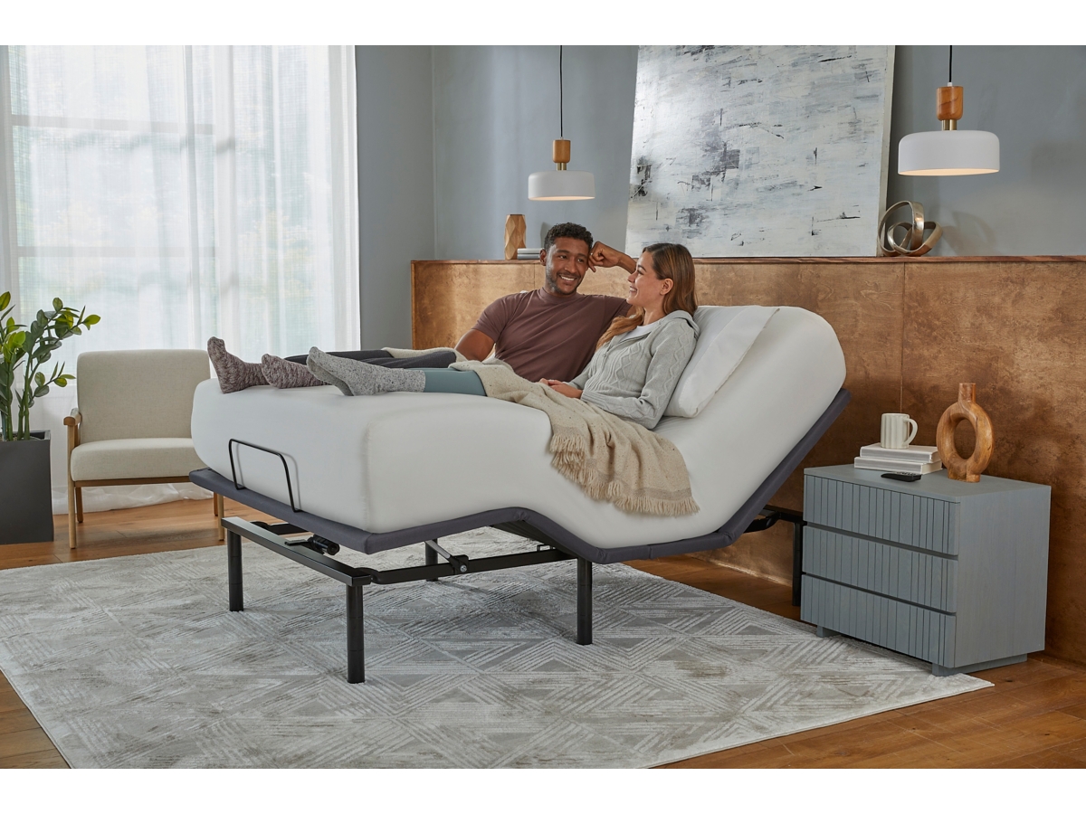 Serta Simmons Level 2 Split California King Adjustable Base | Ashley