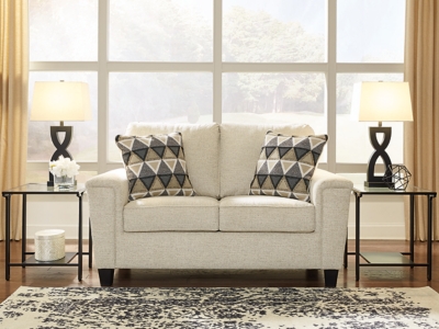 Malacara Loveseat