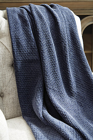 Nicely designed to look like a well-worn essential, the Yasmin acid washed throw proves navy goes with anything. The perfect blend of softness and warmth with a flirty fringe that ties it all together.Cotton | Imported | Spot clean