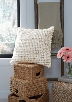 Aavie Pillow, Ivory, rollover
