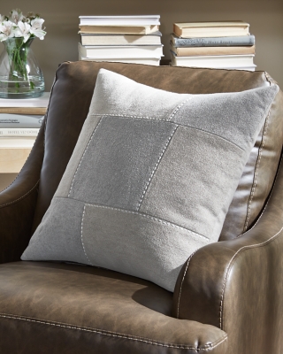 Lareina Pillow, Gray/Tan