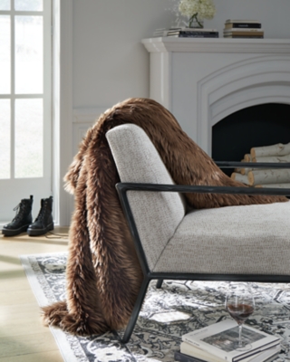 Bellethrone Throw, , rollover