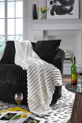 Alsonwell Throw, White, rollover