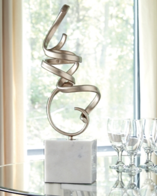 Pallaton Sculpture, Champagne/White