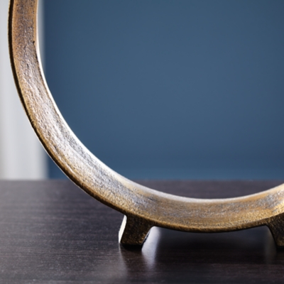 Swatch color Antique Brass Finish 