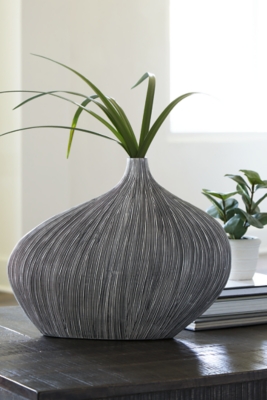 Donya Vase, Antique Black