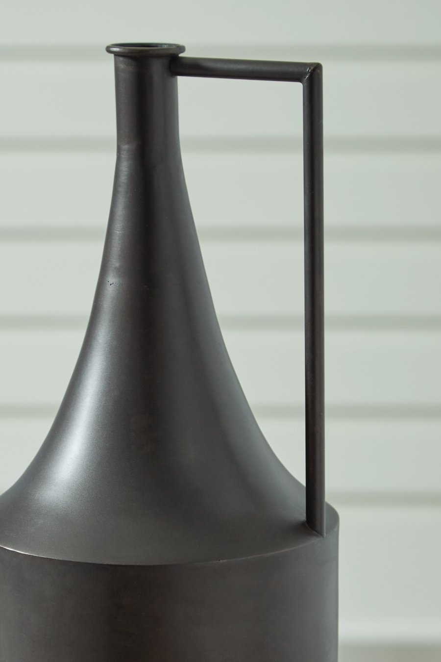 Zainforth Vase - image 4
