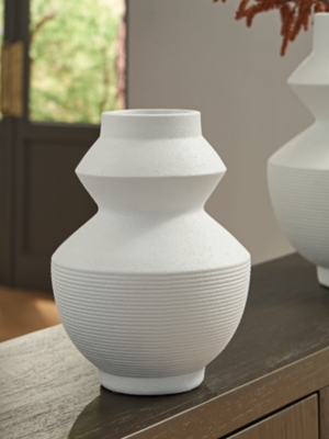 Naveen Vase, , rollover