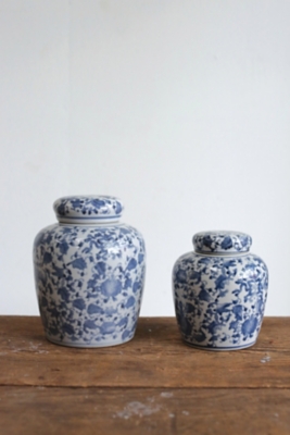 Decorative Blue And White Ceramic Ginger Jar With Lid, , rollover