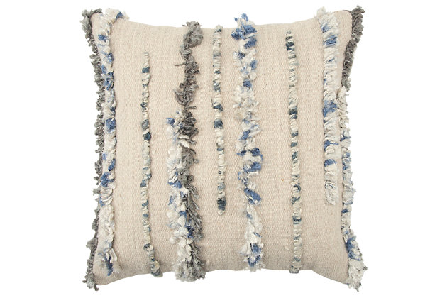 Rizzy Home’s decorative accent pillows are the easiest way to create your dream home. You will find everything from glamorous embroidered detailing to southwestern inspired havens that will add a global charm to your home. All a while seamlessly layering with other colors and prints. Rizzy Home’s one of a kind pillows are sure to change your ordinary space into your extraordinary home.100% cotton | Decorative pillow with removable cover for easy cleaning | Durable for lifestyle use | Unique accent piece | 3d texture | Light blue | Polyfill | Imported