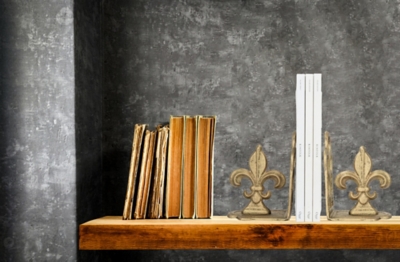 A600021384 Storied Home Gold Fleur De Lis Shaped Iron Bookend sku A600021384