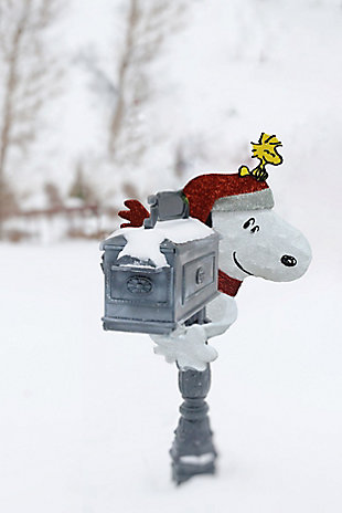 Top off your indoor or outdoor tree with a touch of seasonal holiday decor from ProductWorks: the Peanuts 18-inch 2D hugging Snoopy with Woodstock. This two-dimensional holiday LED lighted yard art is the perfect outdoor decoration. Add this whimsical Christmas decoration to your front yard or front porch, or wrap it around an indoor or outdoor banister. It would also be a great gift for fans of the beloved 1964 Christmas special. Setup is quick and easy (just plug it in with the included adapter).Made of metal and fabric | Includes ground stakes and spare bulbs  | Benefits of LED bulbs: long-lasting, energy-efficient light bulbs; low radiated heat and reliable lighting; never worry about a burned-out bulb | UL Listed for indoor or outdoor use | Officially licensed | Assembly required