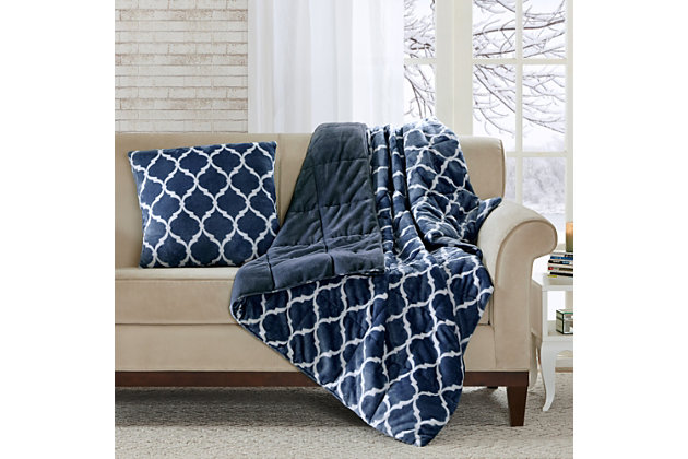 This Madison Park square pillow features a modern ogee print that adds style and flair to any room.  The plush microlight fabric is extremely soft to the touch and reverses to a solid plush.Imported