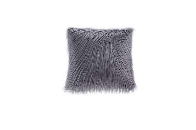 Madison Park’s Edina Long Faux Fur Throw brings a gorgeous touch to your décor. The face of the throw flaunts premium luxury faux fur, creating a beautiful and rich texture. A solid faux mink reverse adds another layer of lush softness. Toss this throw over your sofa or drape it across your bed to add a sophisticated and lavish update to your room.Imported | Premium luxury faux fur | Machine washable | 0