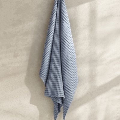 J. Queen Pebble Beach 100% Cotton Lightweight Throw, Chambray, large