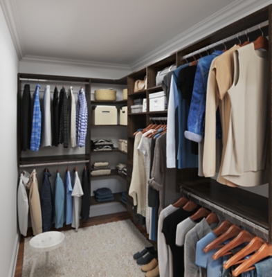 D's Walk-In Closet