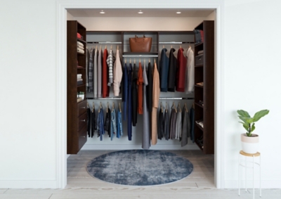 U-Shaped Closet Systems: The Secret to a Functional Wardrobe