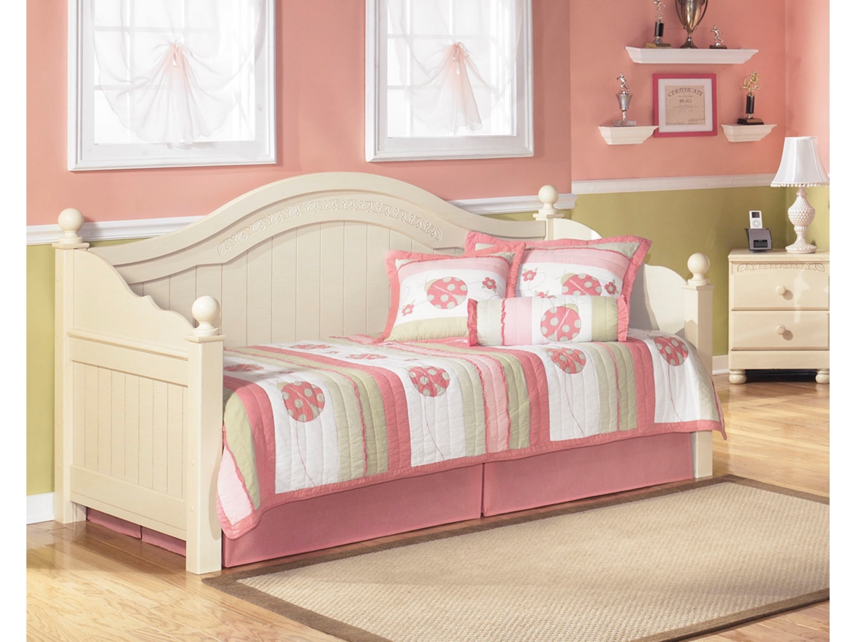 Day beds at ashley furniture best sale