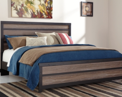 Harlinton King Panel Bed