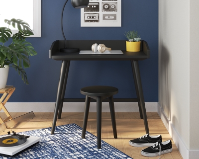 Blariden Desk with Stool