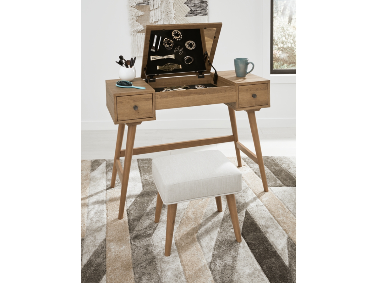 Thadamere Vanity Set Thadamere Vanity Set