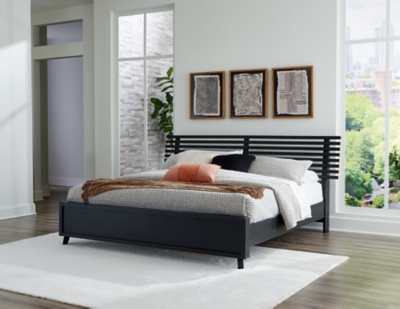 B1013B9 Danziar King Slat Panel Bed with Framed Panel Foot sku B1013B9