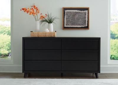 Danziar 6 Drawer Dresser, Black