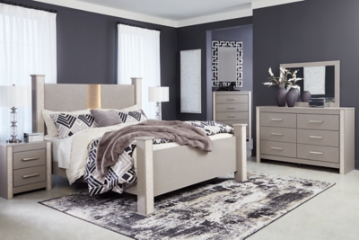 Surancha King Poster Bed with Mirrored Dresser, Chest and 2 Nightstands, Gray