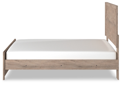 Senniberg King Panel Bed