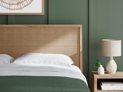 Cielden King Panel Headboard with Mirrored Dresser, Chest and 2 Nightstands