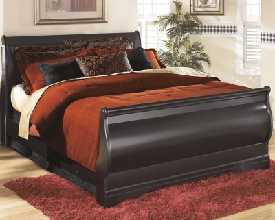 Huey Vineyard Queen Sleigh Bed with Mirrored Dresser and Nightstand image 8