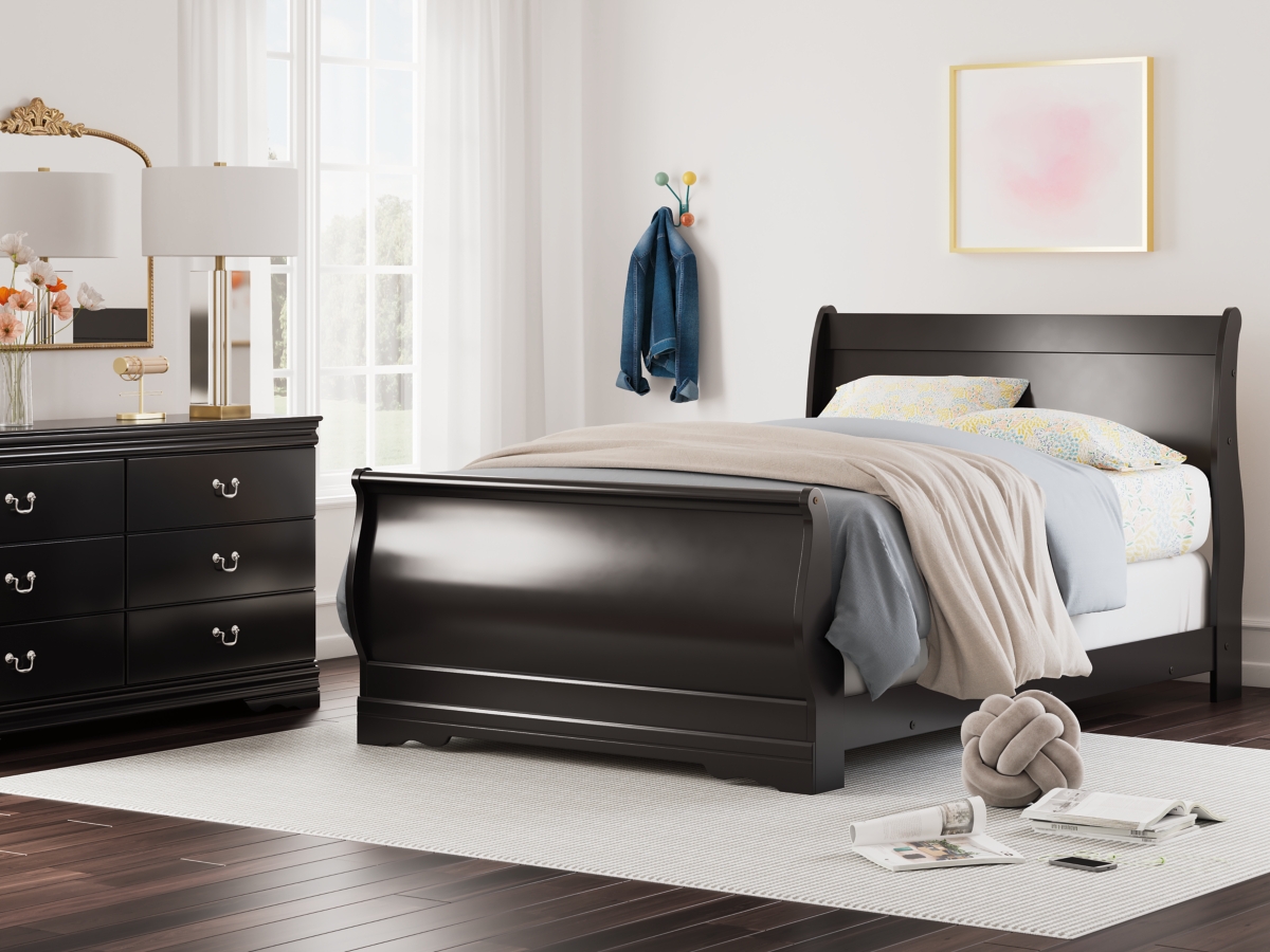 Huey Vineyard Sleigh Bed - Black Huey Vineyard Sleigh Bed - Black