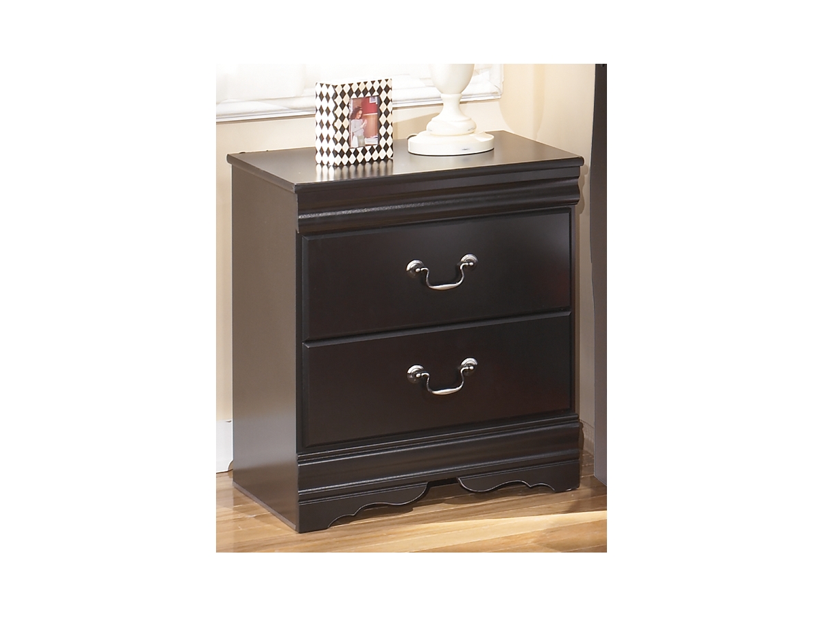 Huey Vineyard Nightstand - Black