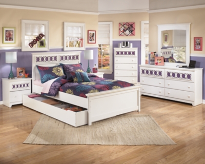 Zayley Dresser And Mirror Ashley Furniture Homestore 7343