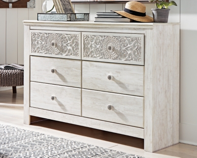 Paxberry 6 Drawer Dresser with Medallion Detail, Whitewash