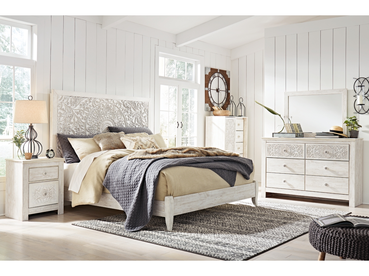 ブリババ Paxberry King Panel Bed | Ashley